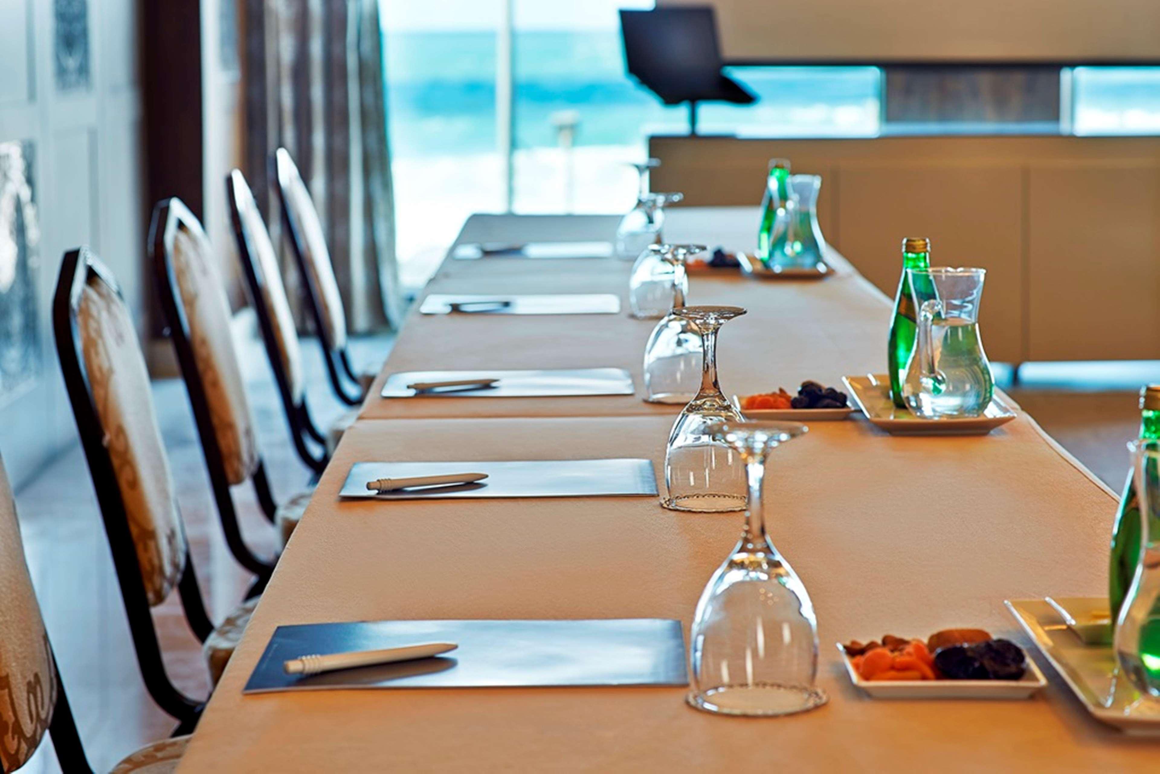 Hilton Alexandria Corniche Hotel Ngoại thất bức ảnh Meeting room