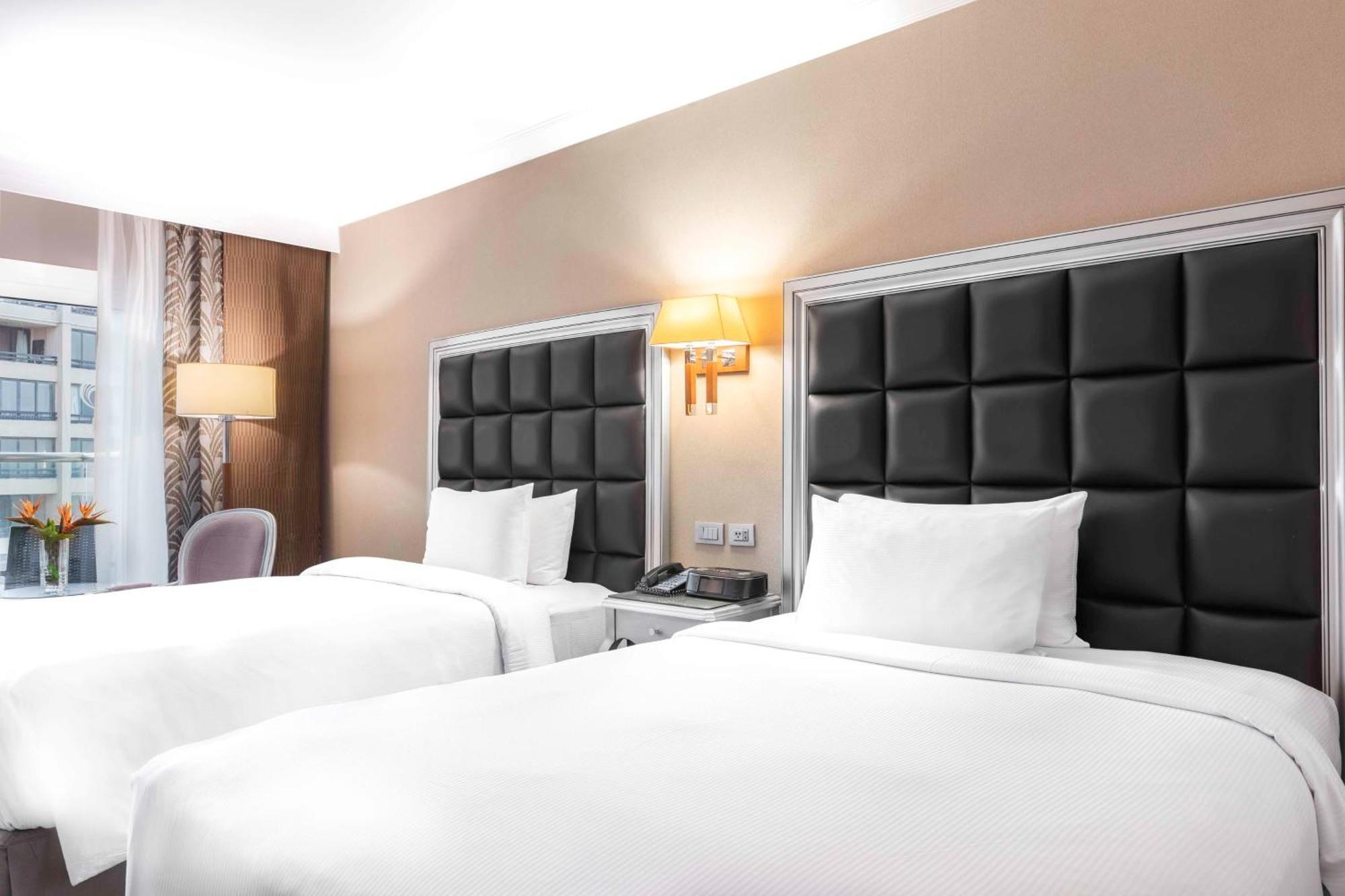 Hilton Alexandria Corniche Hotel Ngoại thất bức ảnh Deluxe room