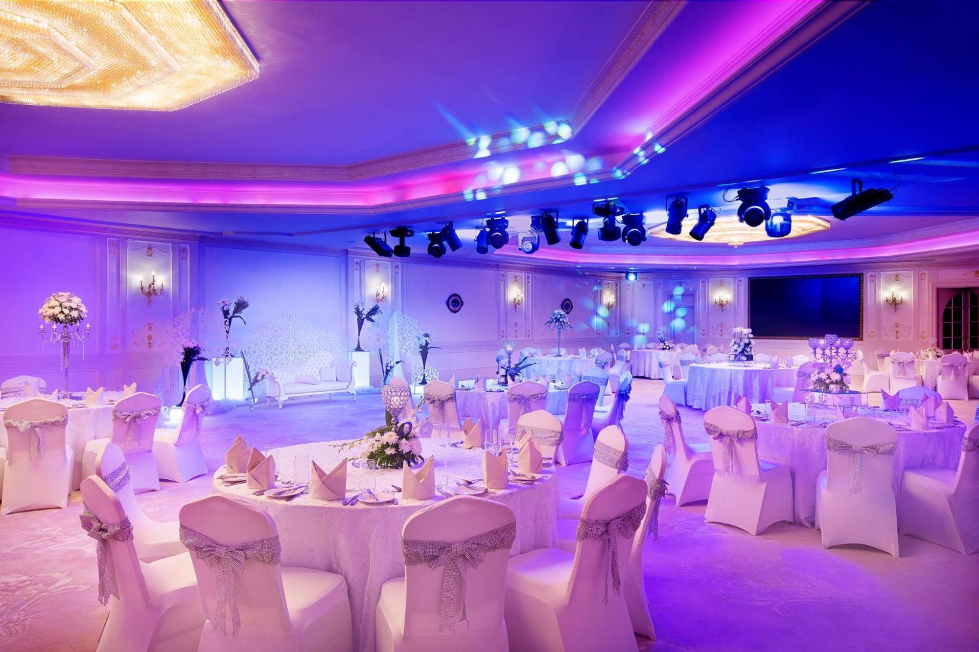 Hilton Alexandria Corniche Hotel Ngoại thất bức ảnh A wedding reception