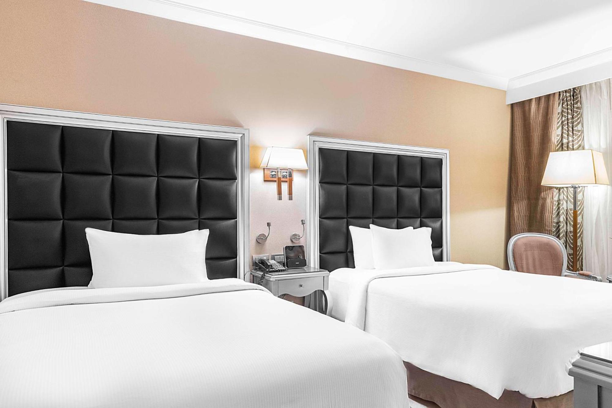 Hilton Alexandria Corniche Hotel Ngoại thất bức ảnh Deluxe Room