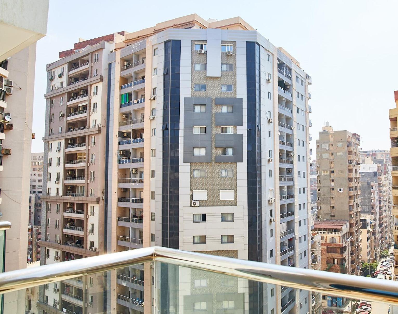 Hilton Alexandria Corniche Hotel Ngoại thất bức ảnh Residential buildings in Nasr City